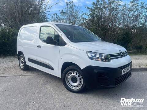 1000 Enterprise Edition M SWB Euro 6 (s/s) (100 ps)