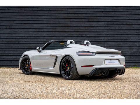 2019 Porsche 718 Spyder (21)