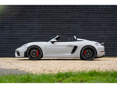 2019 Porsche 718 Spyder (21)