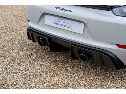 2019 Porsche 718 Spyder (21)