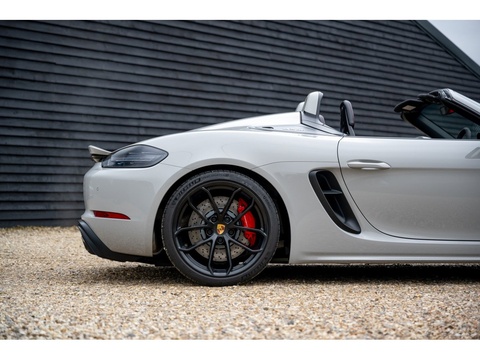 2019 Porsche 718 Spyder (21)