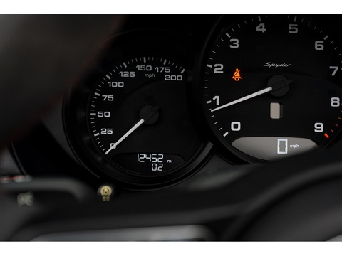 2019 Porsche 718 Spyder (21)