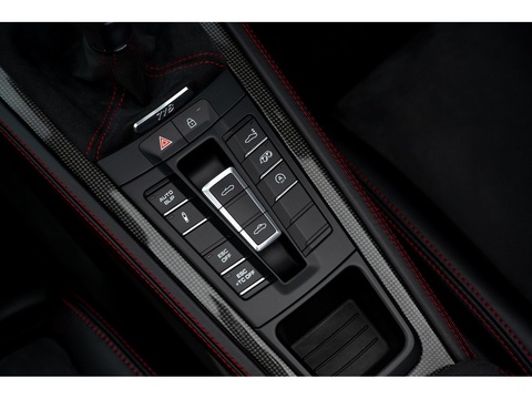 2019 Porsche 718 Spyder (21)