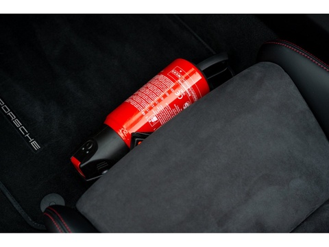 2019 Porsche 718 Spyder (21)