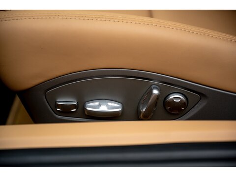 2014 Porsche 991 Carrera 4S Coupe PDK (40)