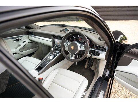 Porsche 991 Carrera S 3.8 Coupe Automatic (34)