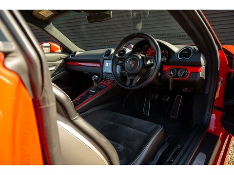 2020 Porsche 718 Cayman GT4 4.0 Manual (23)