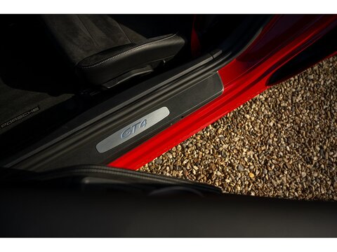 2020 Porsche 718 Cayman GT4 4.0 Manual (23)