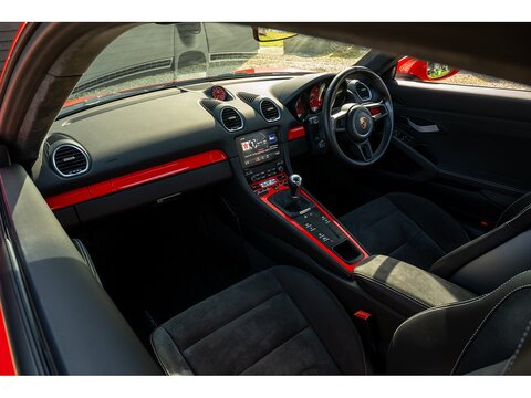 2020 Porsche 718 Cayman GT4 4.0 Manual (23)