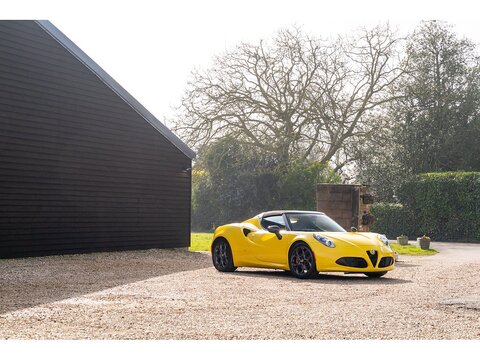 Alfa Romeo 4C Spider (29)