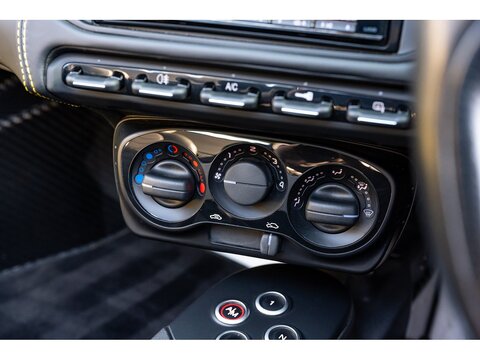 Alfa Romeo 4C Spider (29)