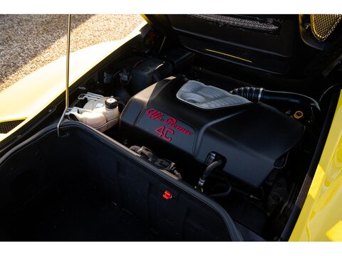 Alfa Romeo 4C Spider (29)