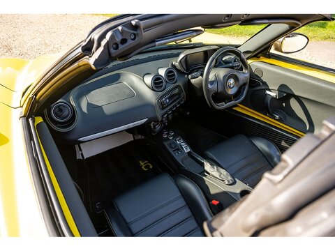 Alfa Romeo 4C Spider (29)