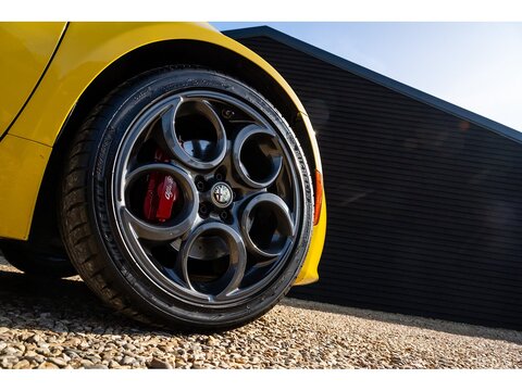 Alfa Romeo 4C Spider (29)