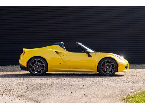 Alfa Romeo 4C Spider (29)