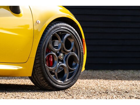 Alfa Romeo 4C Spider (29)