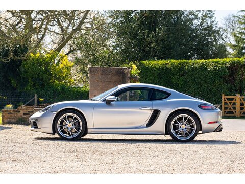 2017 Porsche 718 Cayman 2.0T Manual (10)
