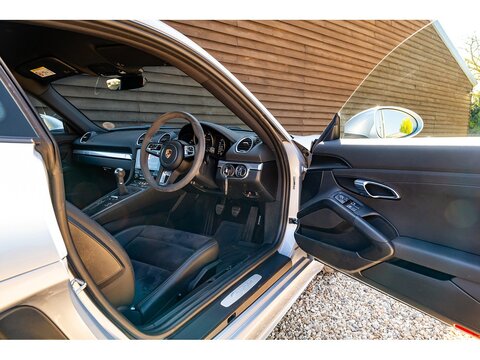 2017 Porsche 718 Cayman 2.0T Manual (10)