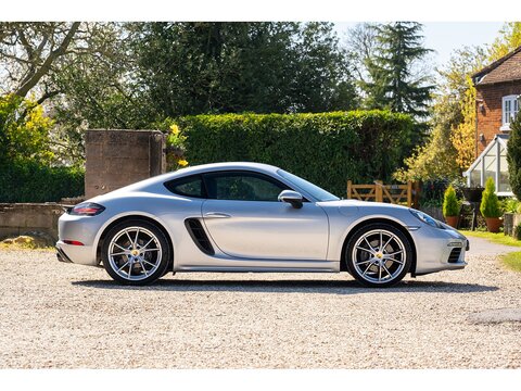 2017 Porsche 718 Cayman 2.0T Manual (10)