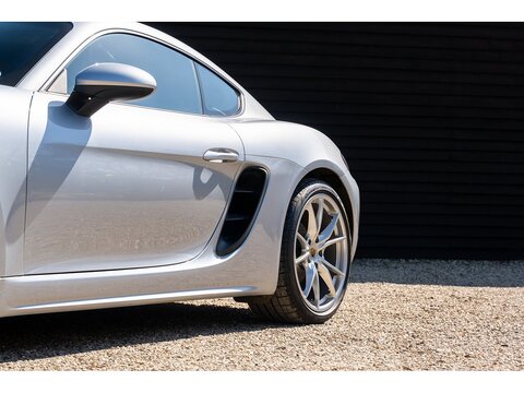 2017 Porsche 718 Cayman 2.0T Manual (10)