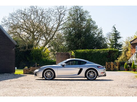 2017 Porsche 718 Cayman 2.0T Manual (10)