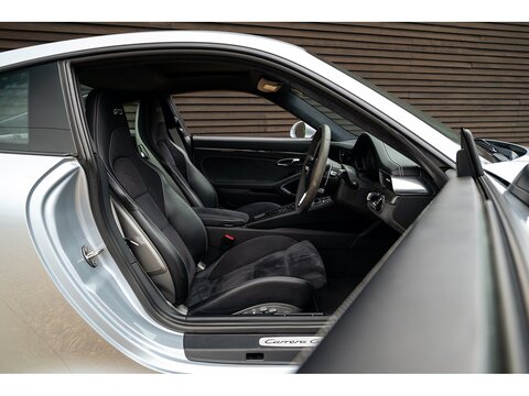 2017 Porsche 991 Carrera GTS Coupe PDK (37)