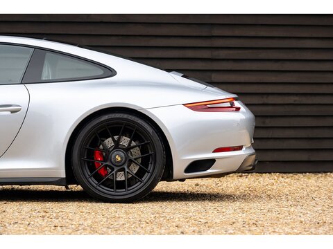 2017 Porsche 991 Carrera GTS Coupe PDK (37)