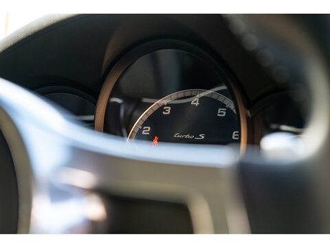 2013 Porsche 991 Turbo S Coupe PDK (23)