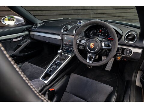 2019 Porsche 718 Spyder 4.0 Manual (33)