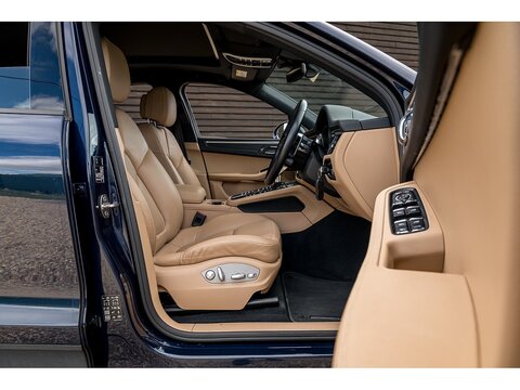 2019 Porsche Macan 2.0 (25)