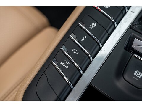 2019 Porsche Macan 2.0 (25)