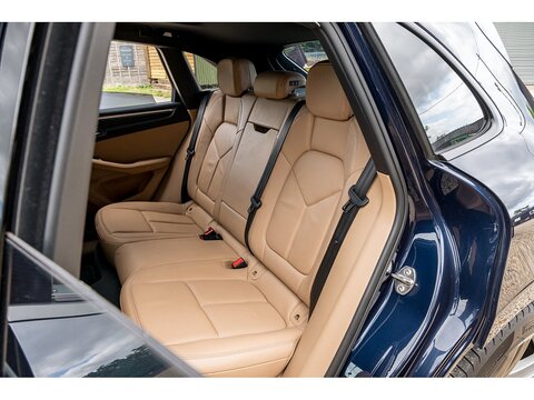 2019 Porsche Macan 2.0 (25)