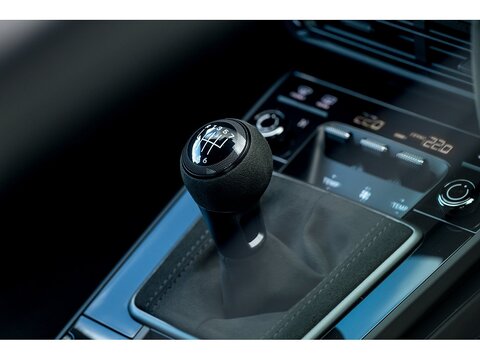 2022 Porsche 992 Carrera GTS Coupe Manual (10)