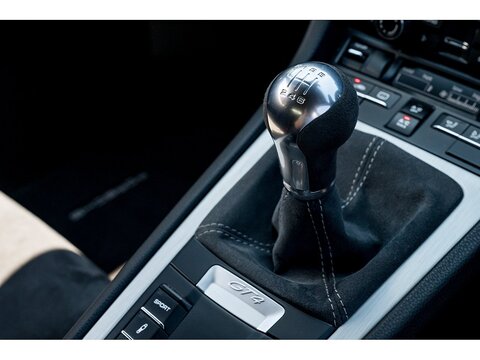 2016 Porsche 981 Cayman GT4 (31)