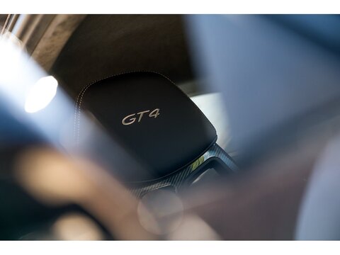 2016 Porsche 981 Cayman GT4 (31)