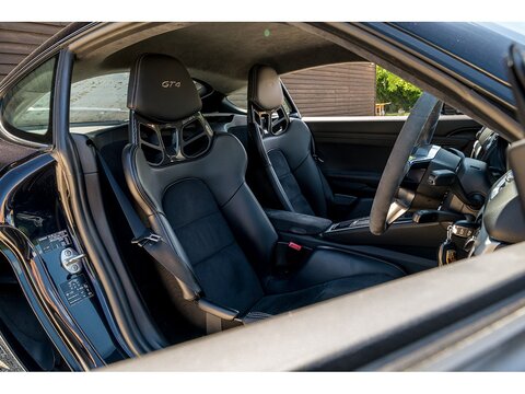 2016 Porsche 981 Cayman GT4 (31)