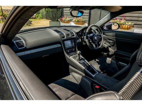 2016 Porsche 981 Cayman GT4 (31)