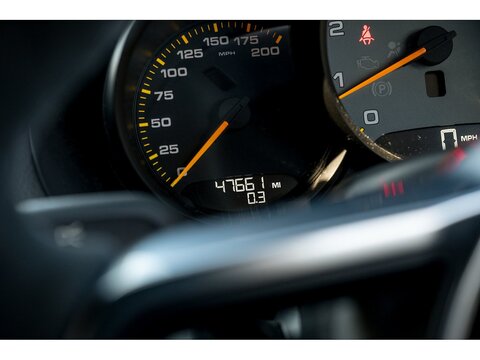 2016 Porsche 981 Cayman GT4 (31)