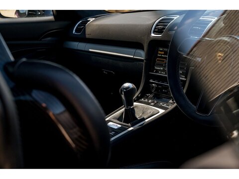 2016 Porsche 981 Cayman GT4 (31)