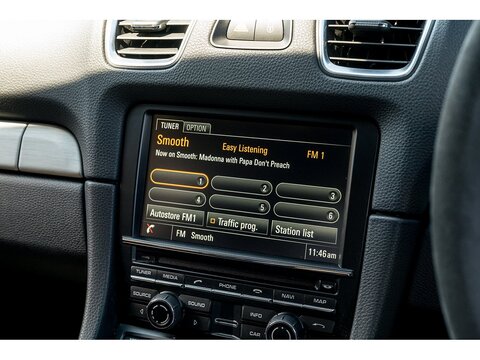 2016 Porsche 981 Cayman GT4 (31)