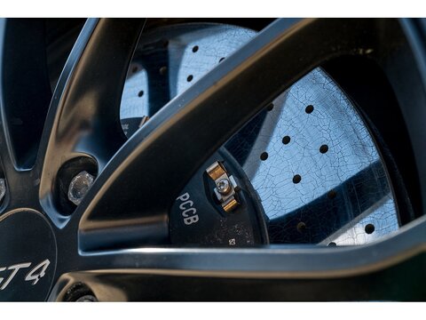 2016 Porsche 981 Cayman GT4 (31)