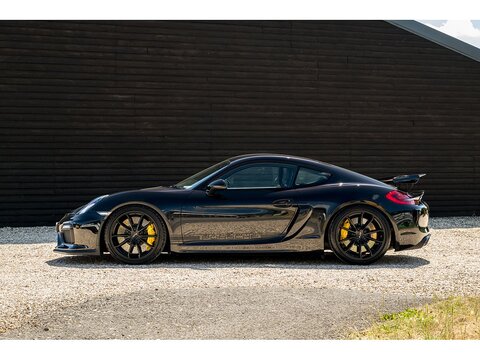 2016 Porsche 981 Cayman GT4 (31)