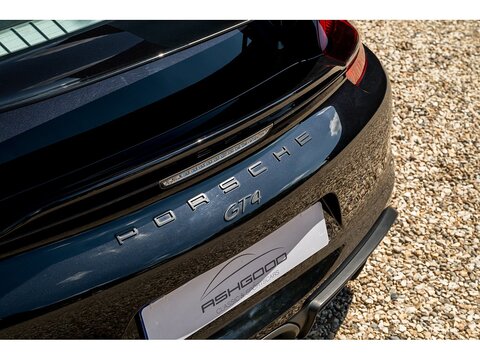 2016 Porsche 981 Cayman GT4 (31)