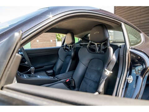 2016 Porsche 981 Cayman GT4 (31)