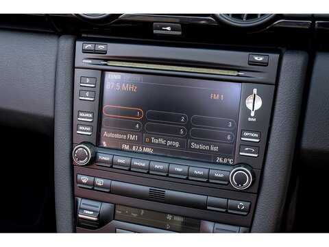 2010 Porsche 987.2 Spyder Manual (23)