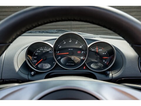 2010 Porsche 987.2 Spyder Manual (23)