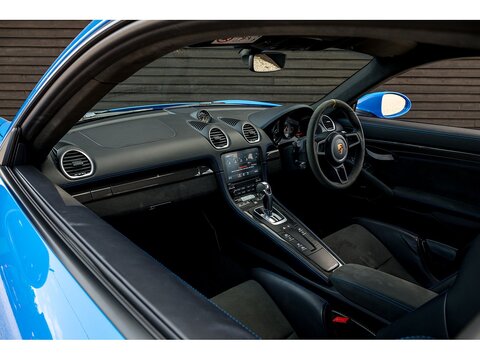 2022 Porsche 718 Cayman GT4 Clubsport PDK (10)