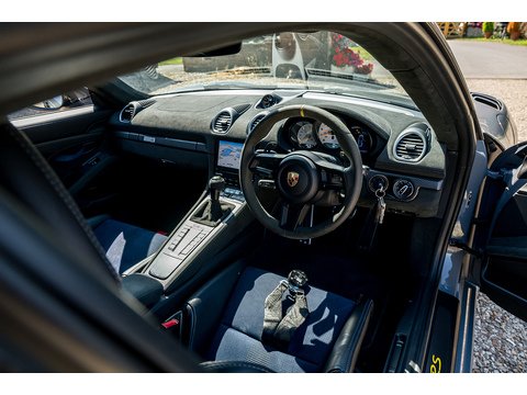 2022 Porsche 718 GT4 RS PDK (32)