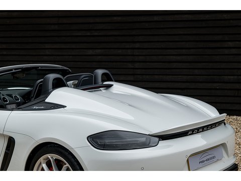 2021/71 Porsche 718 Spyder 4.0 Manual (33)