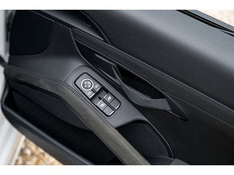 2021/71 Porsche 718 Spyder 4.0 Manual (33)